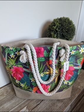 Tropical Floral Tote Bag in Multicolor